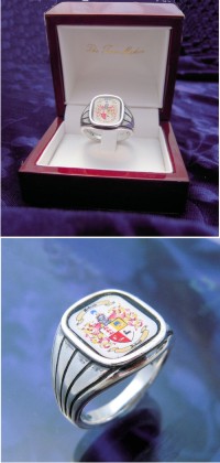 Family Coat of Arms Rings with print on Facing